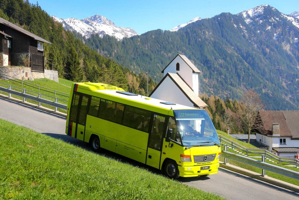 Reiseziele vor der Haustür - Mercedes Benz Vario - Busreisen - Philipp Schädler Anstalt in Liechtenstein - PS Busreisen
